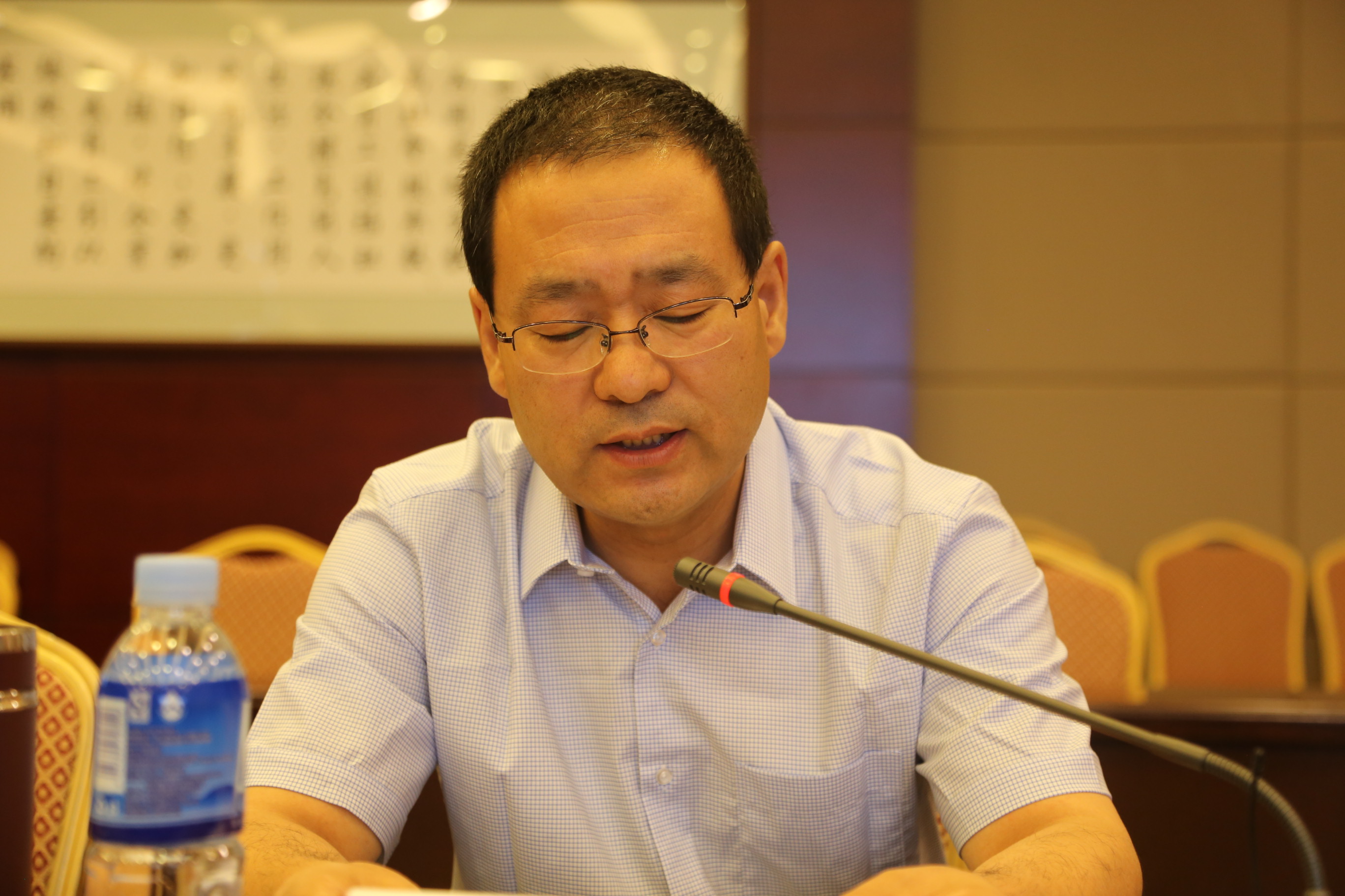 内蒙古建设厅副巡视员王根小,副处长宝力群应邀也出席了会议,王根小副